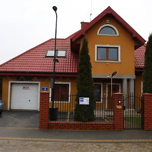 Dworek W Zieleni , Варшава Польша