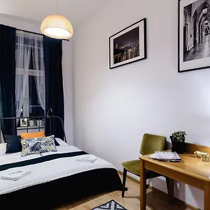 Апарт-отель Golden Lion Guest Szewska 19, Краков